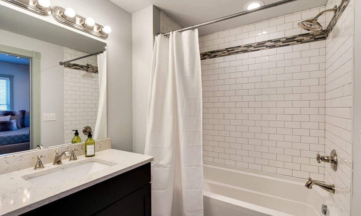 Photo of Bathroom in Hillsboro Village