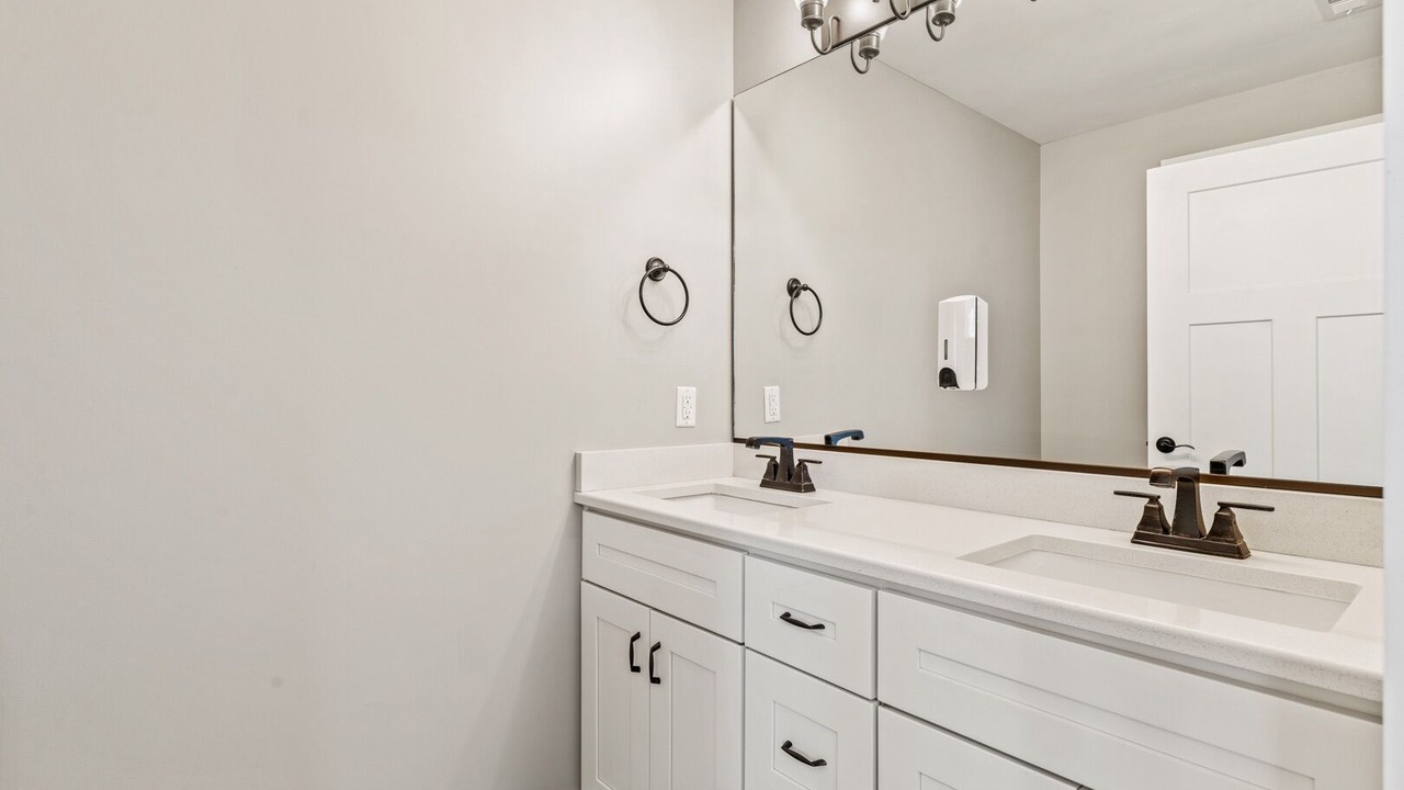 Photo of Bathroom in Bermuda Bay