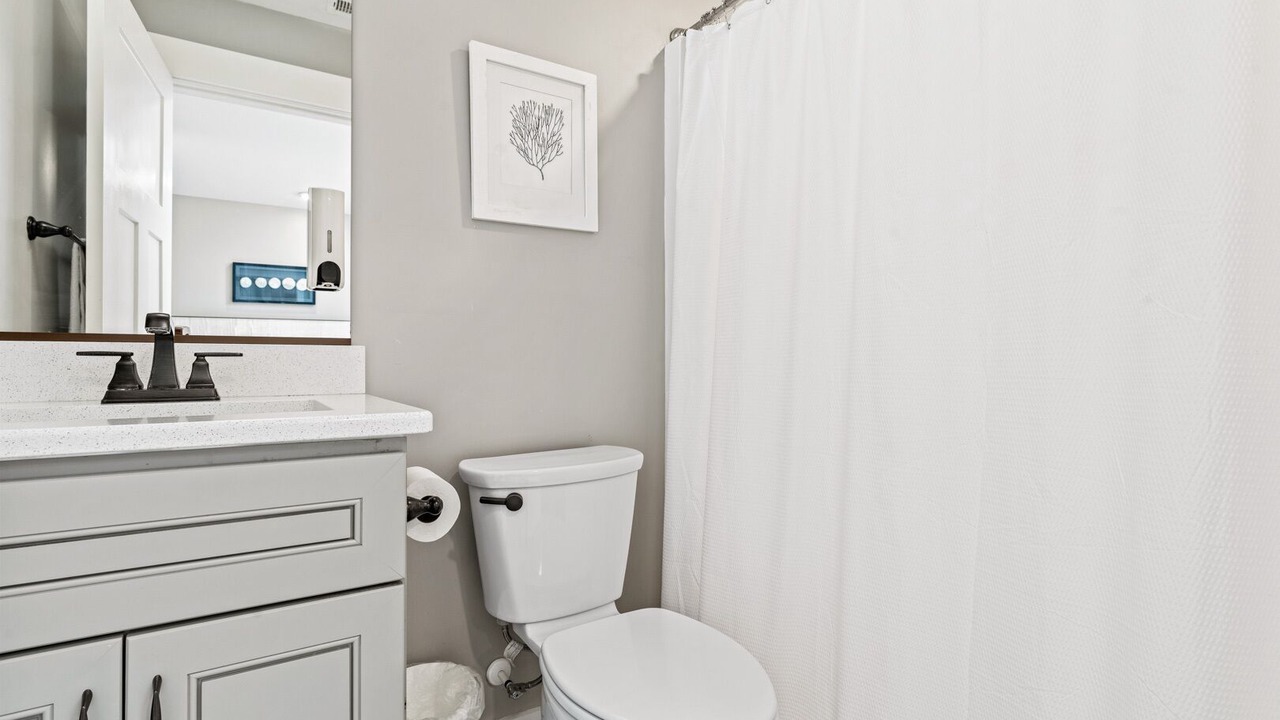 Photo of Bathroom in Bermuda Bay