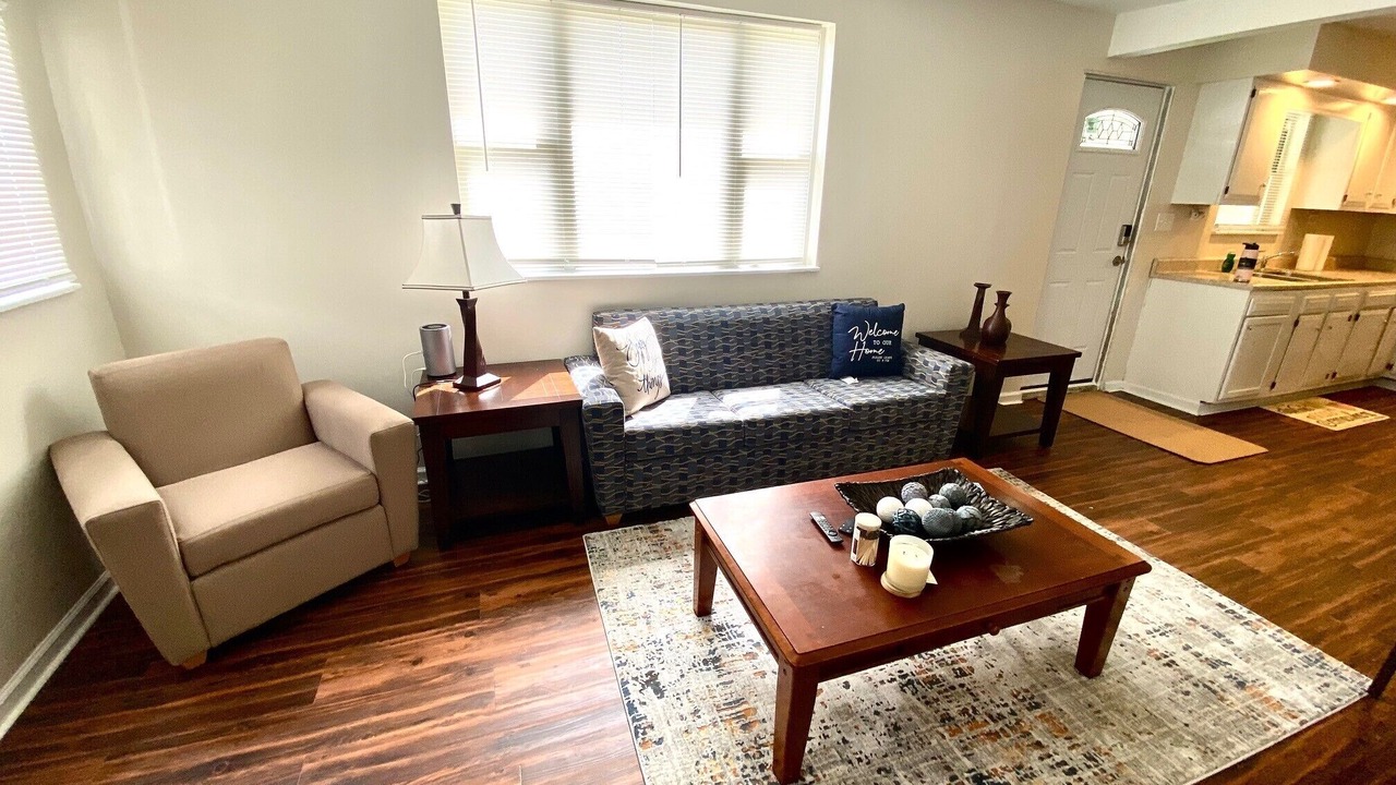 Photo of Livingroom in North Versailles