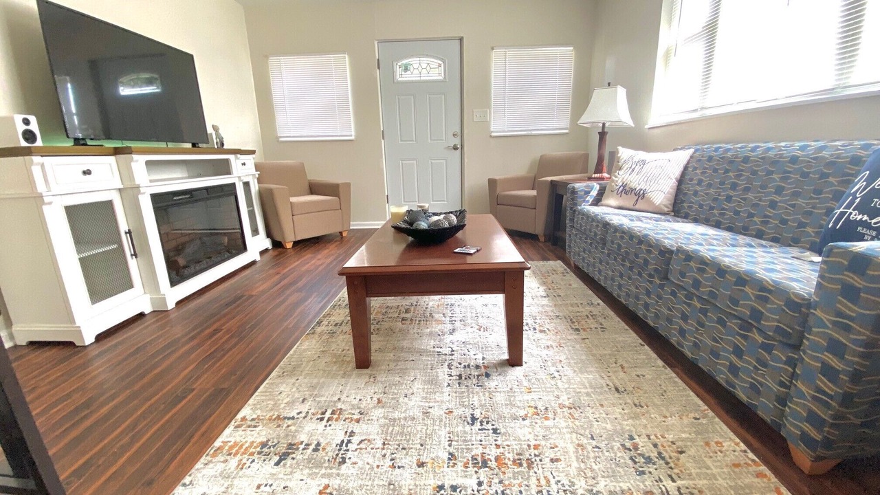 Photo of Livingroom in North Versailles