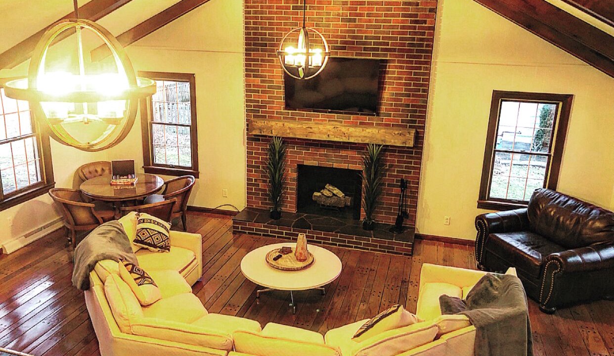 Photo of Livingroom in Geneva-on-the-Lake
