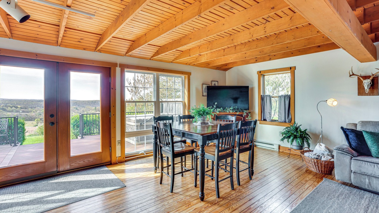 Photo of Livingroom in Mount Pleasant Mills