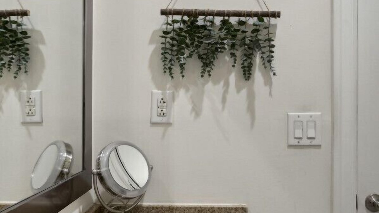 Photo of Bathroom in West Poplar