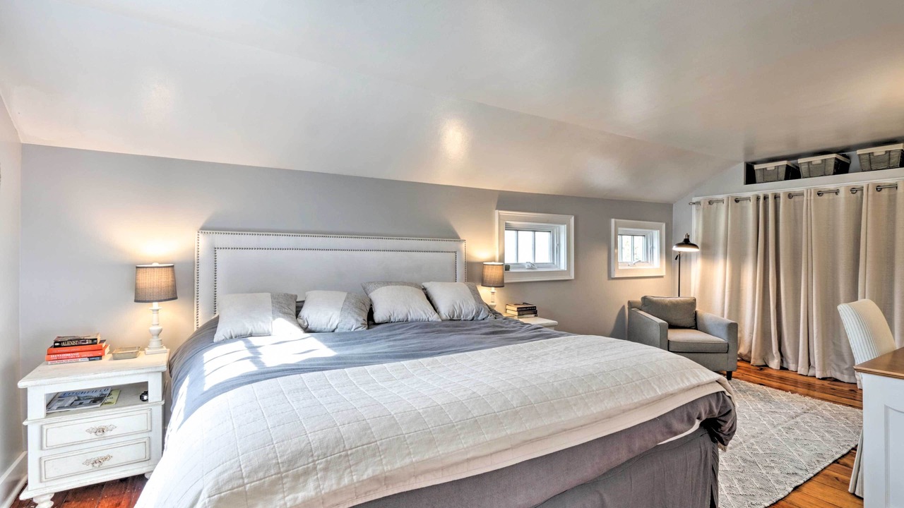 Photo of Bedroom in Marble Dale