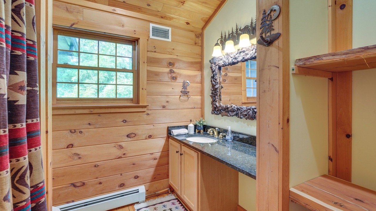Photo of Bathroom in Hope
