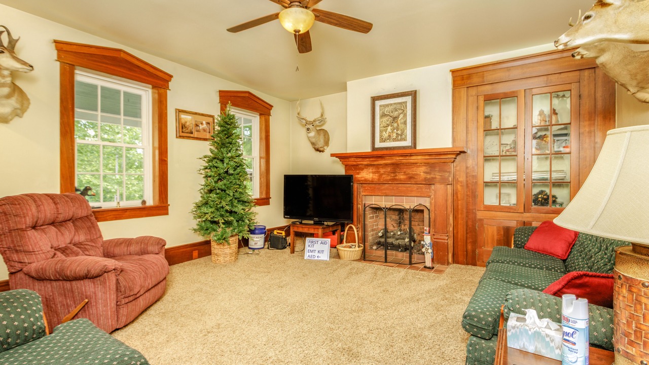 Photo of Livingroom in East Millsboro
