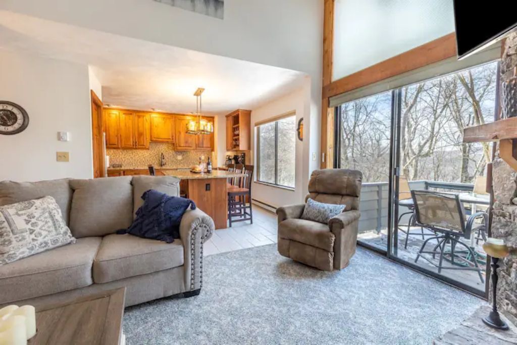 Photo of Livingroom in Seven Springs