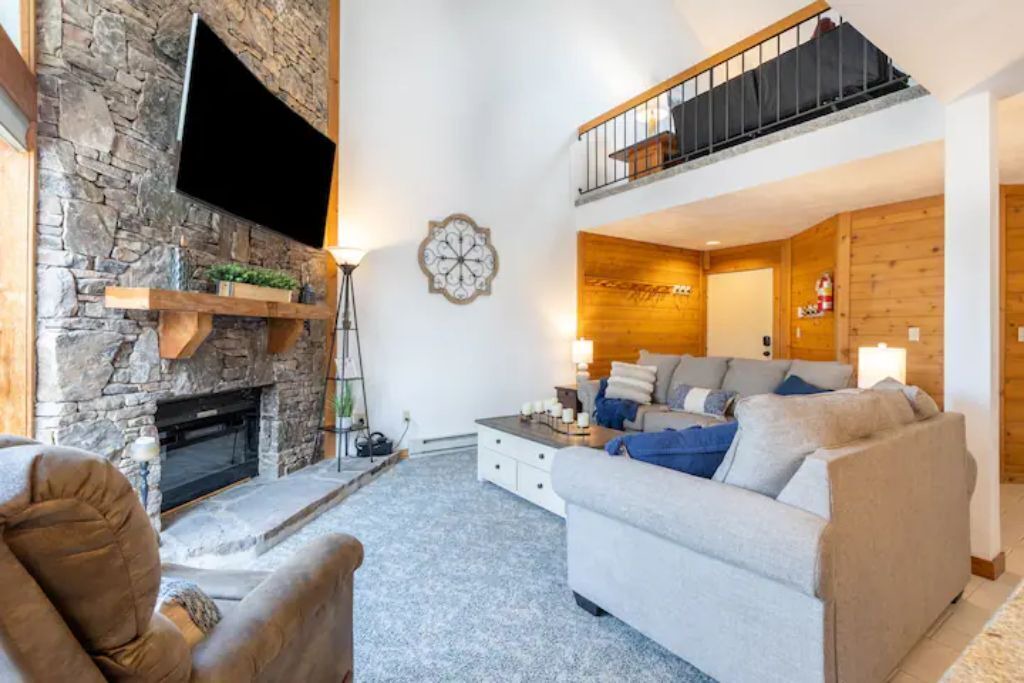 Photo of Livingroom in Seven Springs
