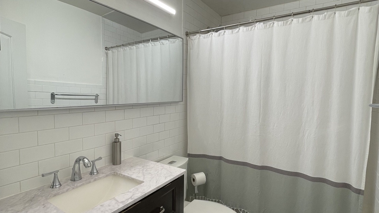 Photo of Bathroom in Elizabeth