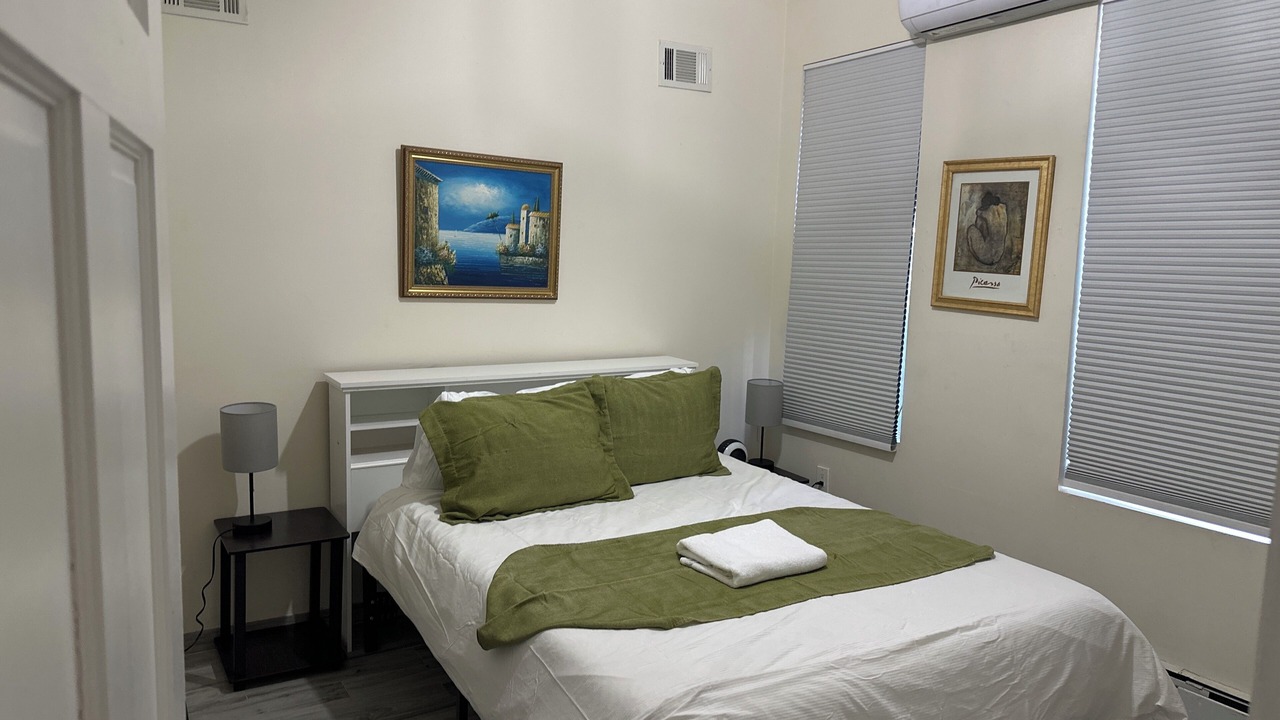 Photo of Bedroom in Ocean Parkway