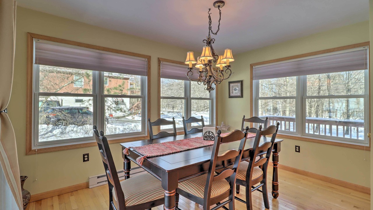 Photo of Livingroom in Albrightsville