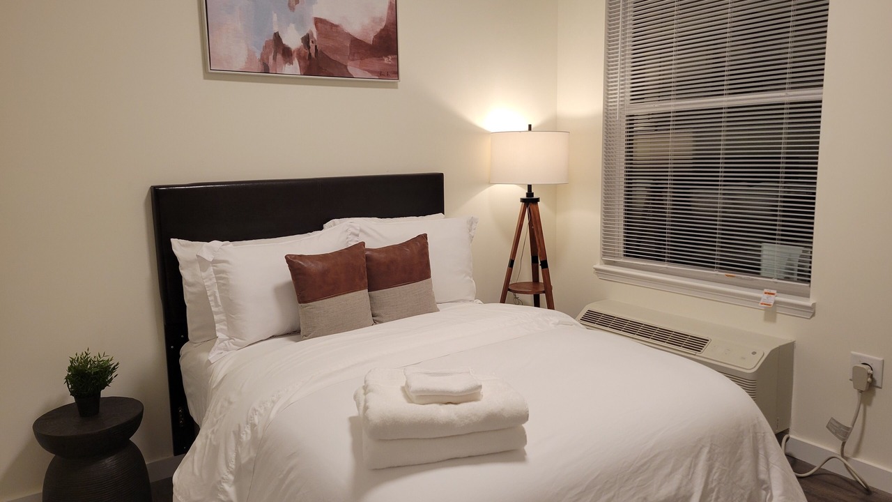 Photo of Bedroom in Bound Brook
