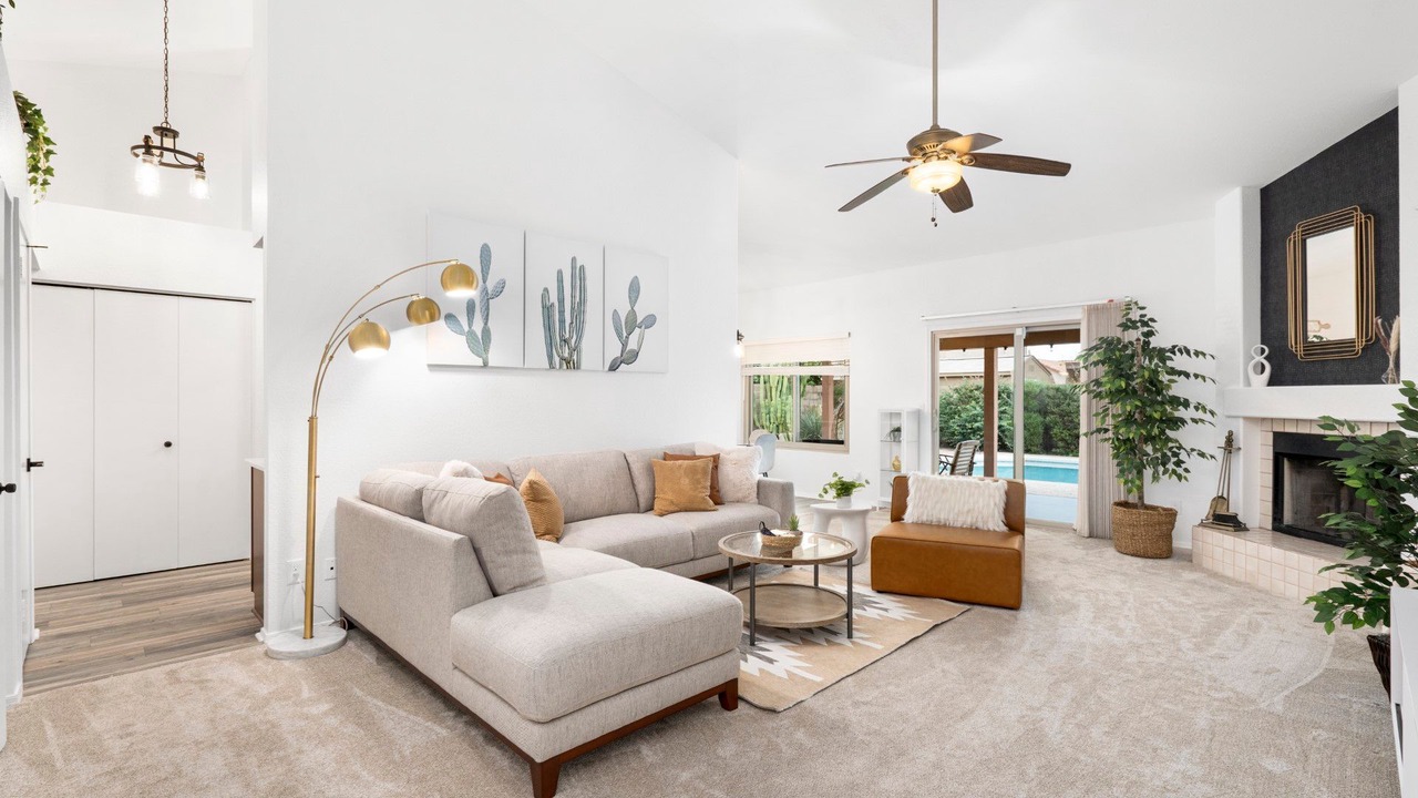 Photo of Livingroom in Gilbert