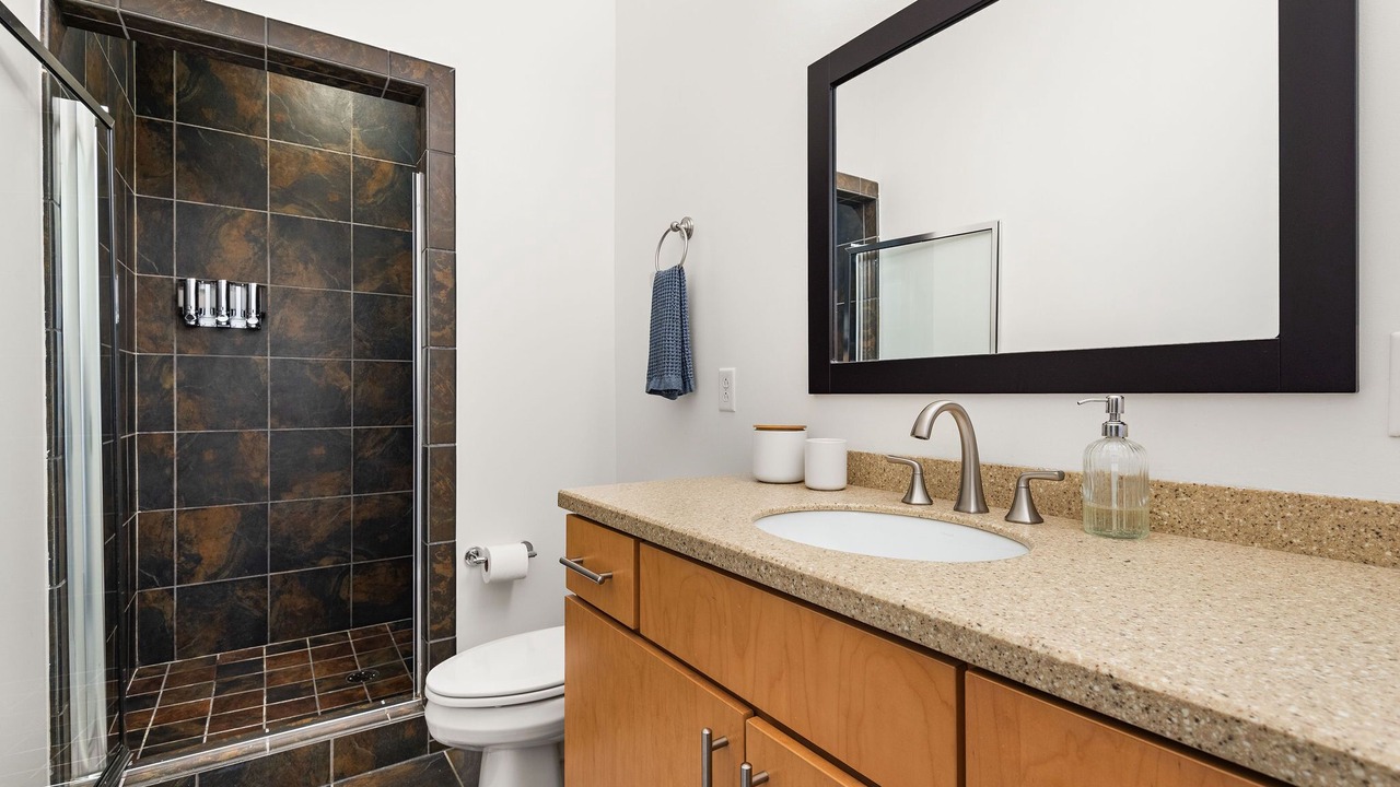 Photo of Bathroom in North Capitol