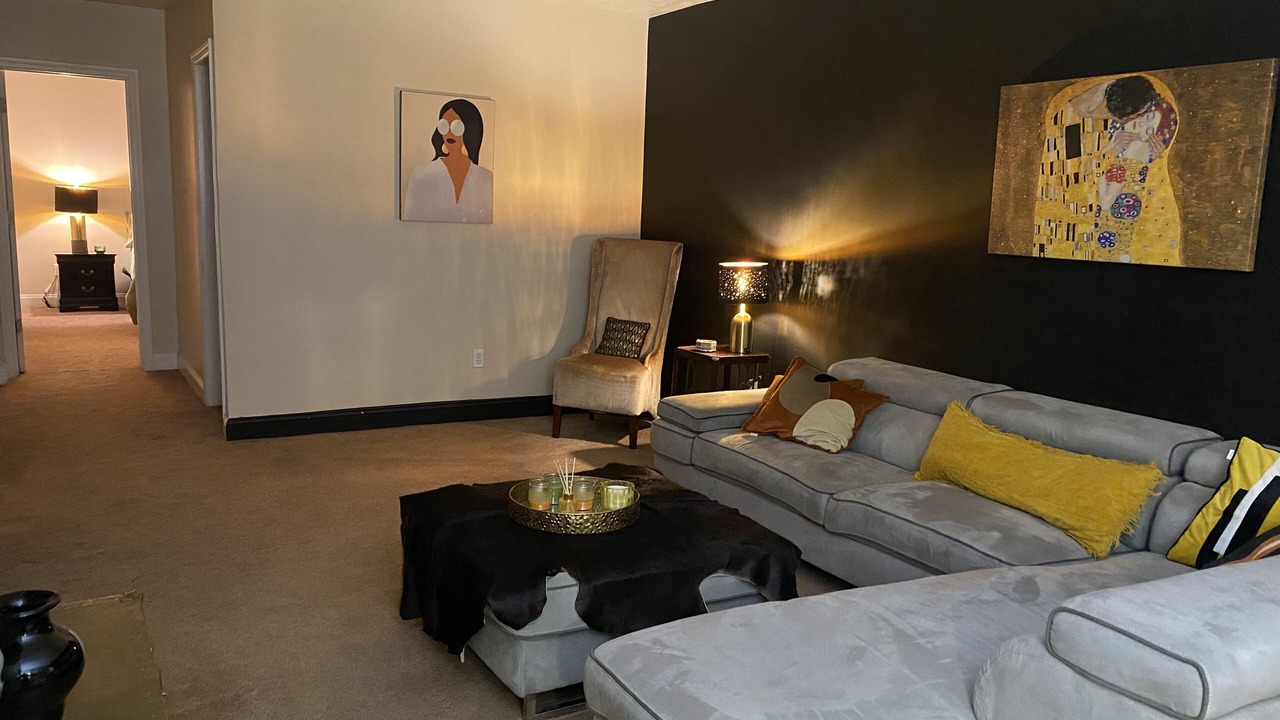 Photo of Livingroom in Aliquippa