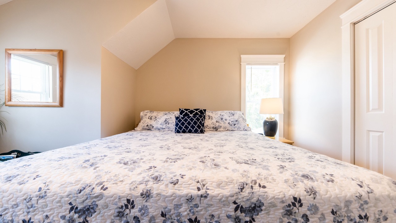 Photo of Bedroom in Lorain
