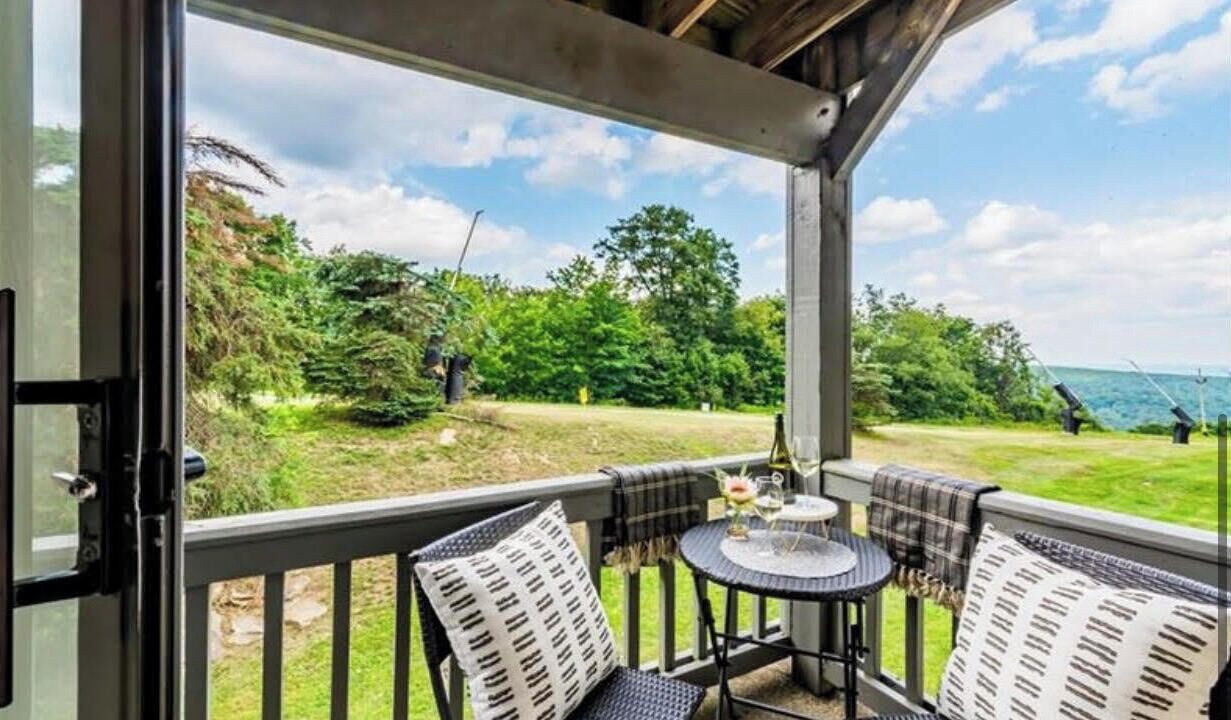 Photo of Patio Balcony in Seven Springs