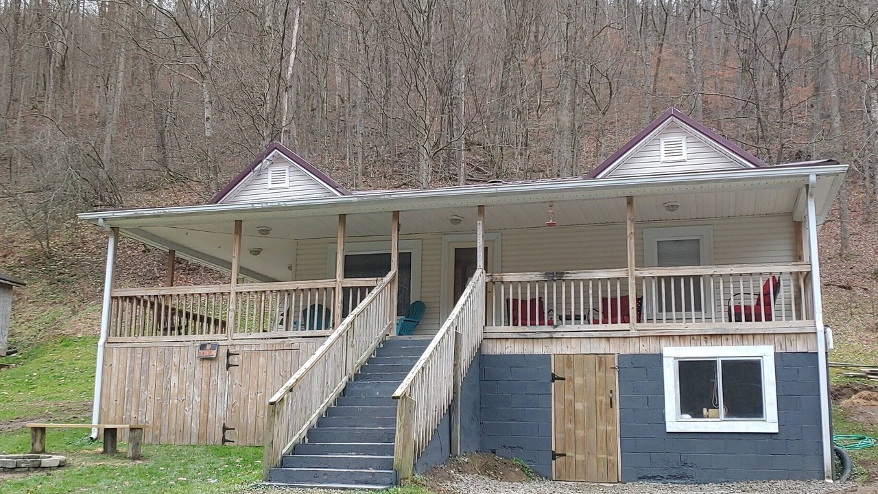 Photo of Outdoor in Henlawson