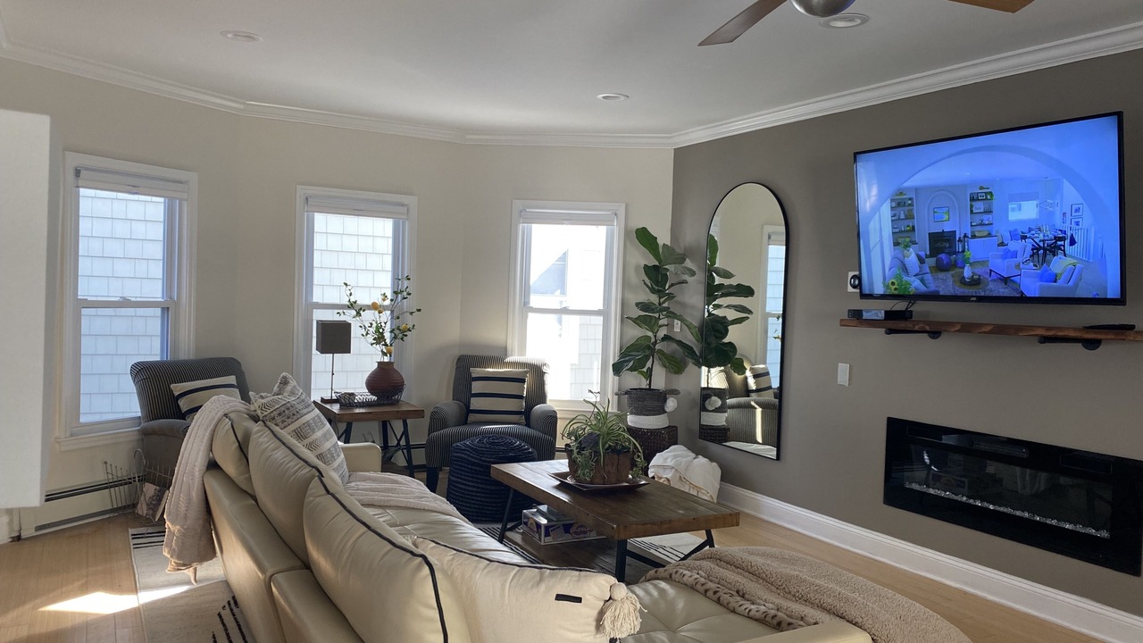 Photo of Livingroom in Bradley Beach