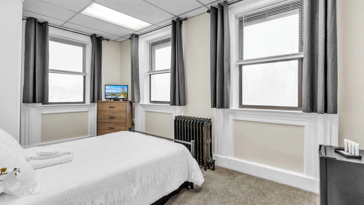 Photo of Bedroom in Coraopolis