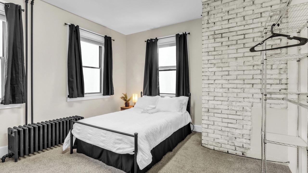 Photo of Bedroom in Coraopolis