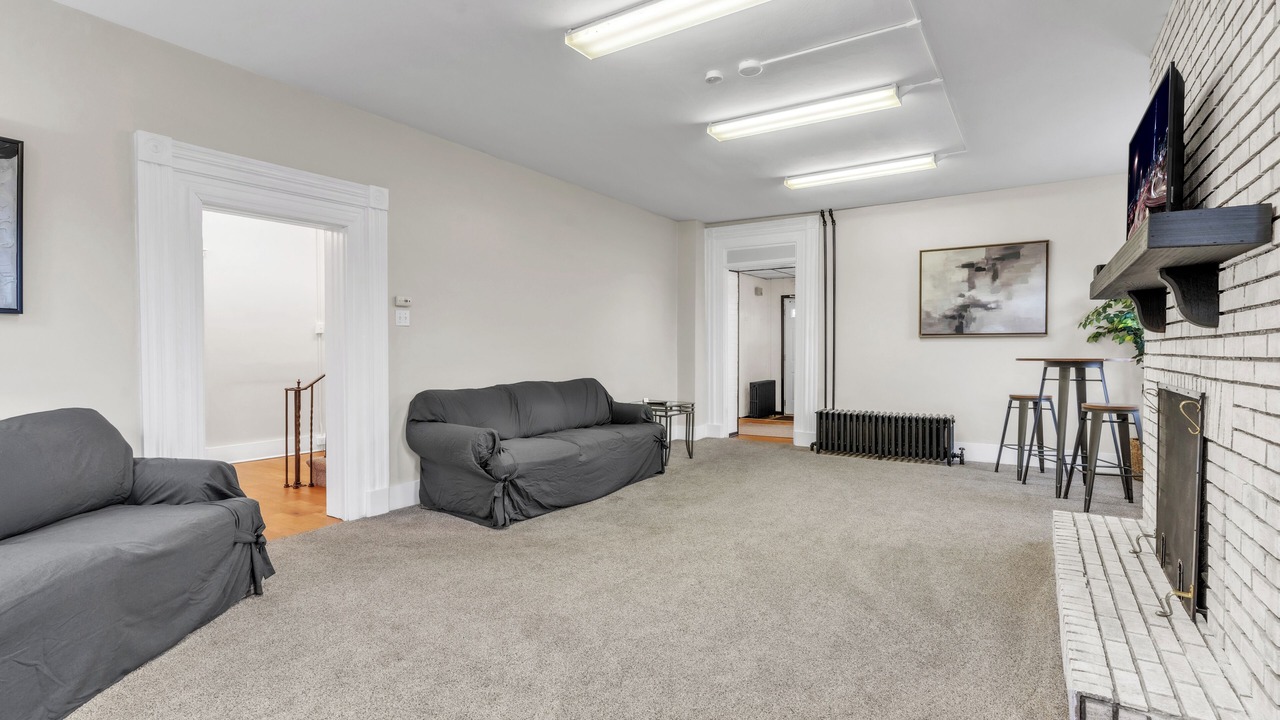 Photo of Livingroom in Coraopolis