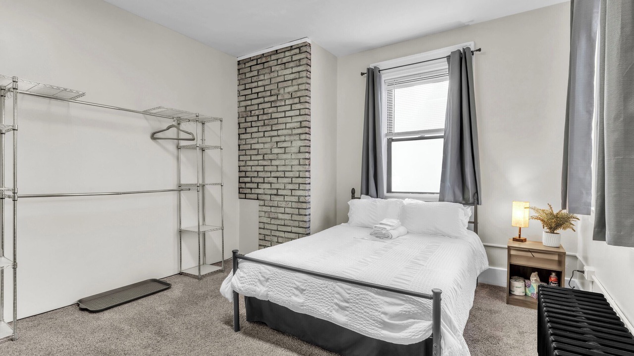 Photo of Bedroom in Coraopolis