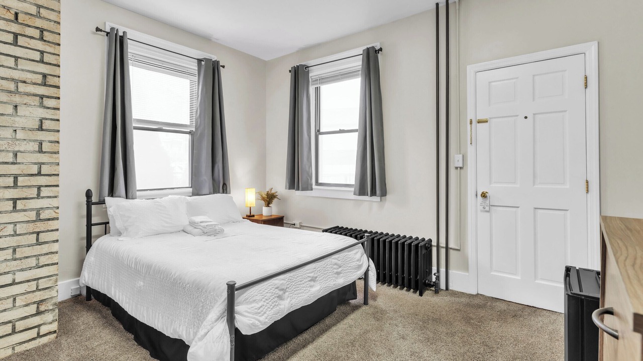 Photo of Bedroom in Coraopolis