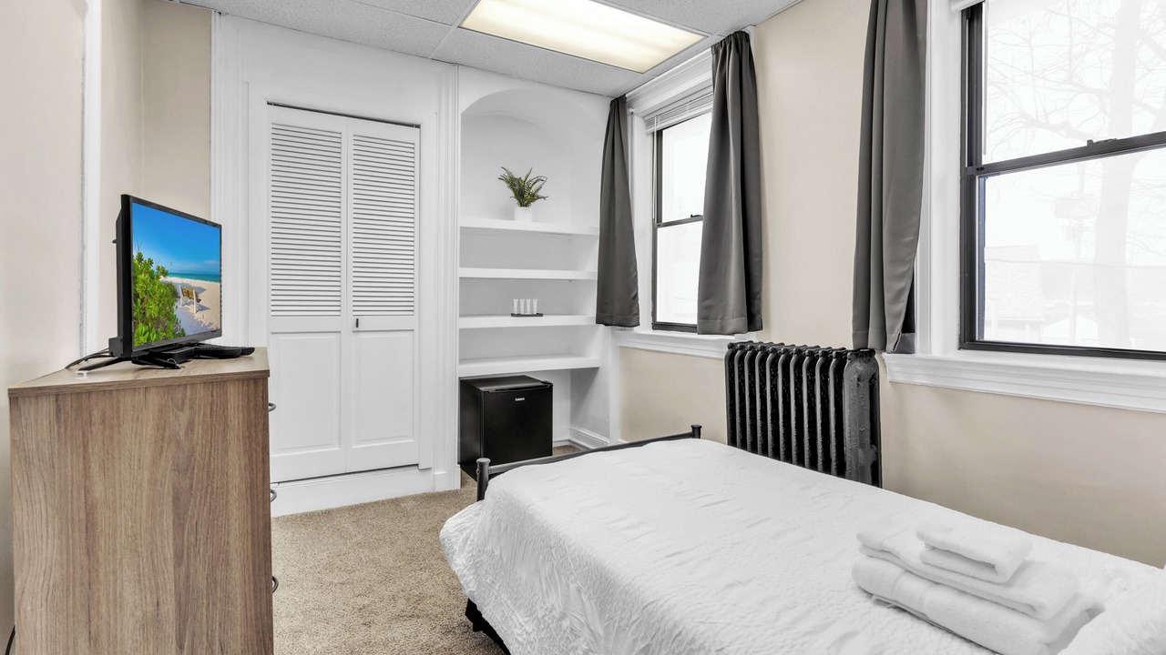 Photo of Bedroom in Coraopolis
