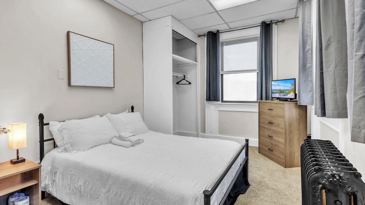 Photo of Bedroom in Coraopolis