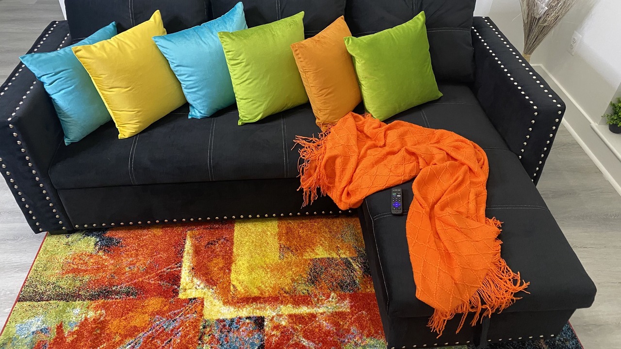 Photo of Livingroom in Downtown Baltimore