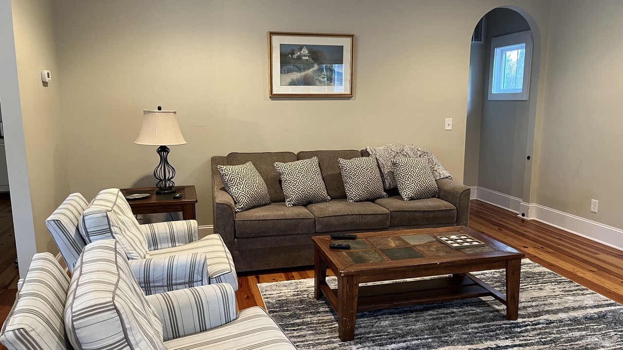 Photo of Livingroom in North Litchfield Beach