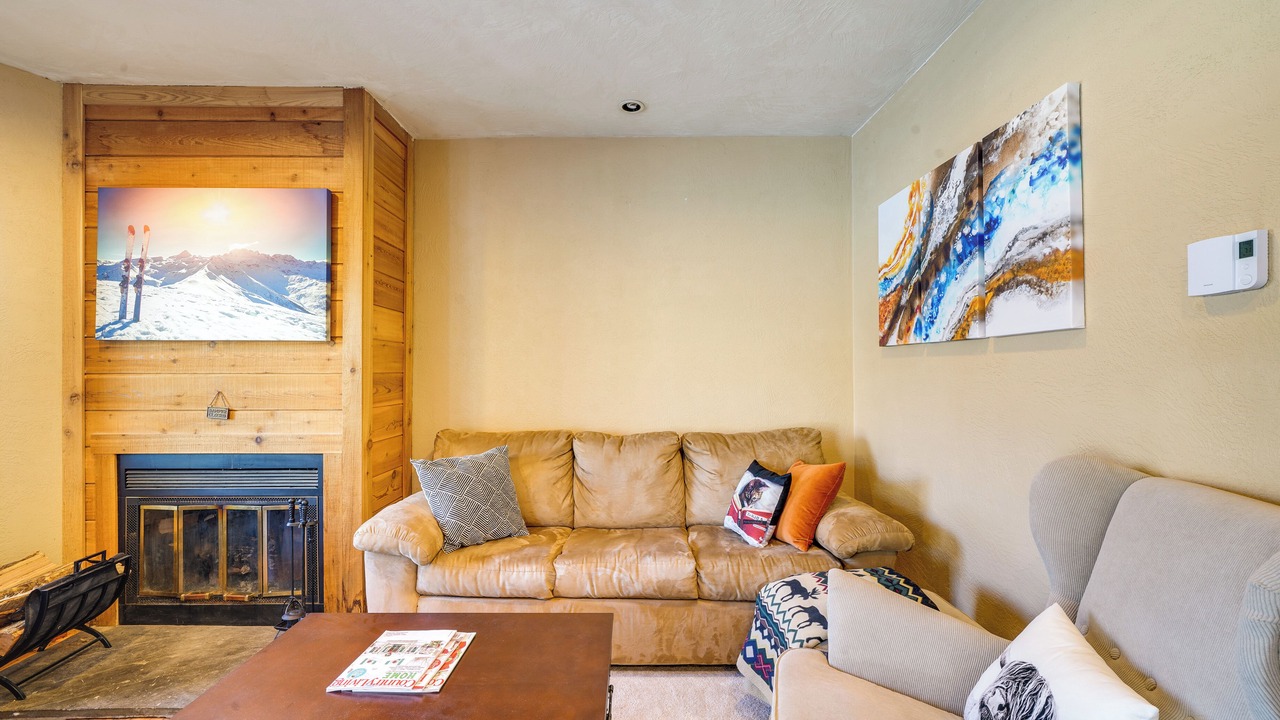 Photo of Livingroom in Hidden Valley