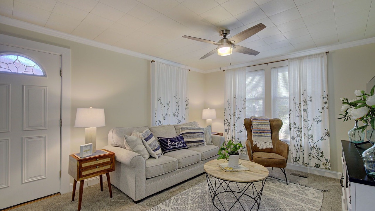 Photo of Livingroom in Schley