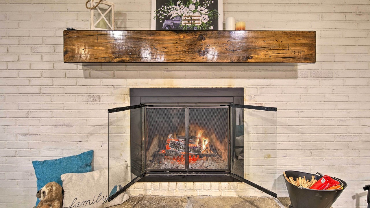 Photo of Livingroom in Eccles