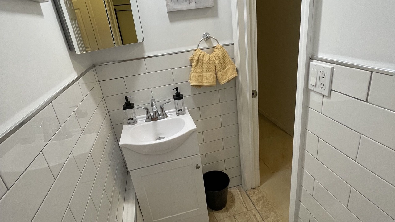 Photo of Bathroom in Bushwick