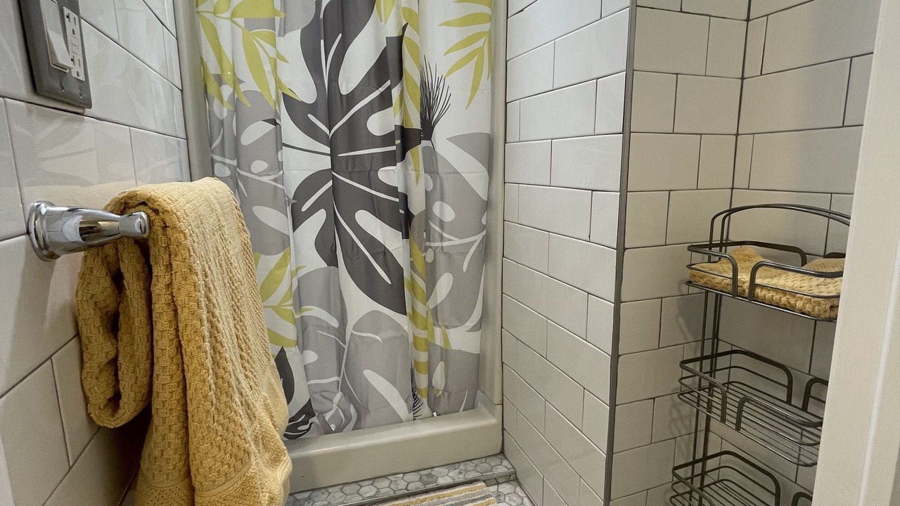 Photo of Bathroom in Bushwick