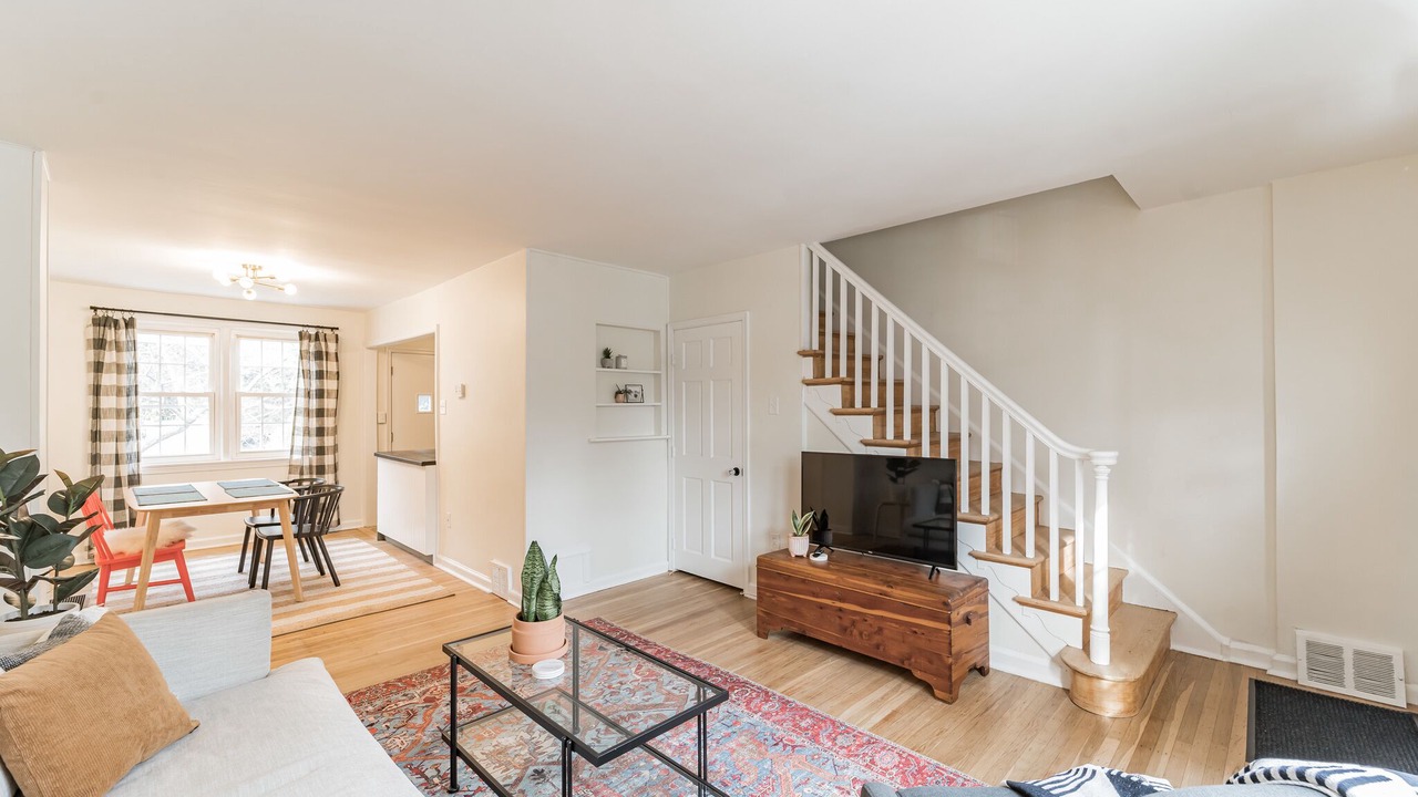 Photo of Livingroom in Roxborough-Manayunk