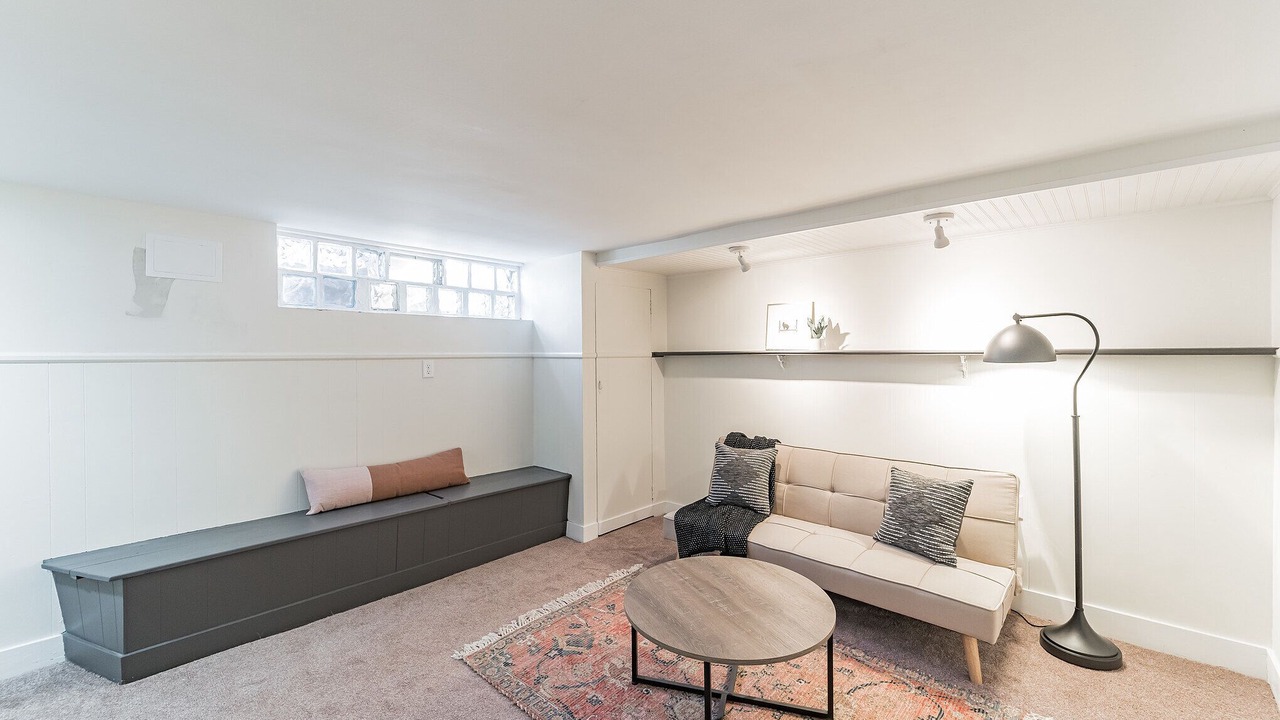 Photo of Livingroom in Roxborough-Manayunk