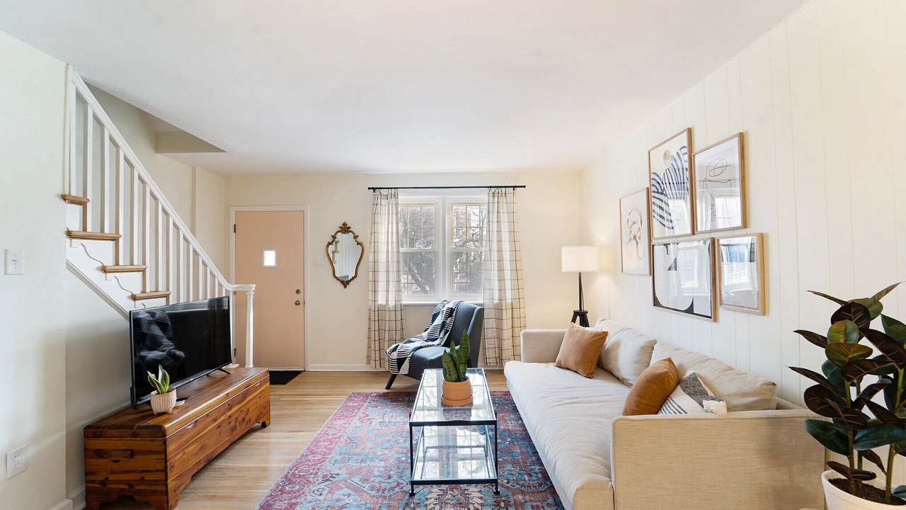 Photo of Livingroom in Roxborough-Manayunk