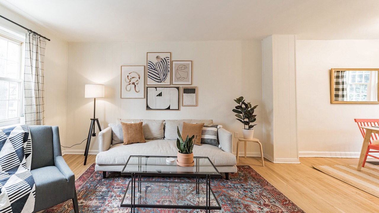 Photo of Livingroom in Roxborough-Manayunk