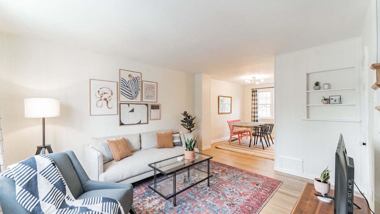 Photo of Livingroom in Roxborough-Manayunk