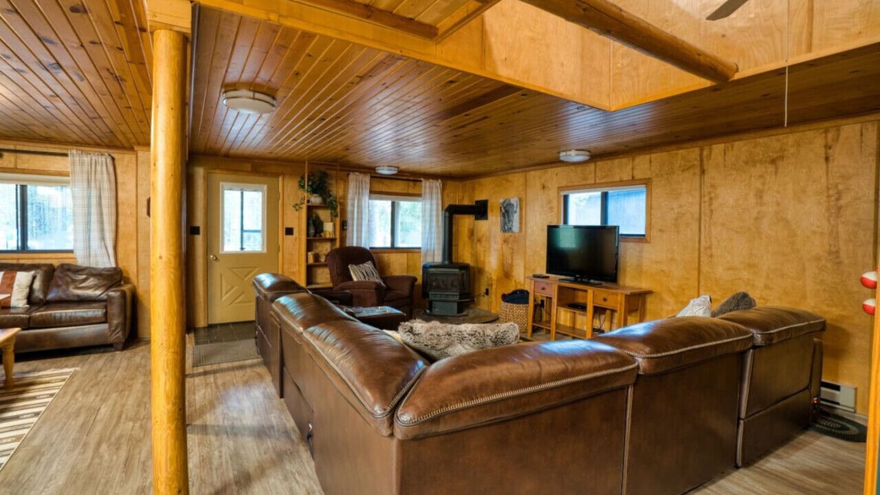 Photo of Livingroom in Island Park