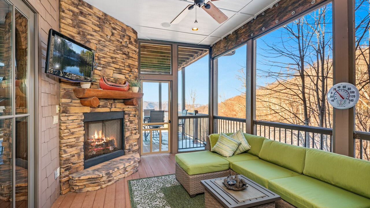 Photo of Livingroom in Burnsville