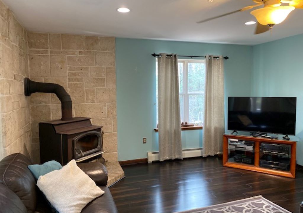 Photo of Livingroom in Brodheadsville