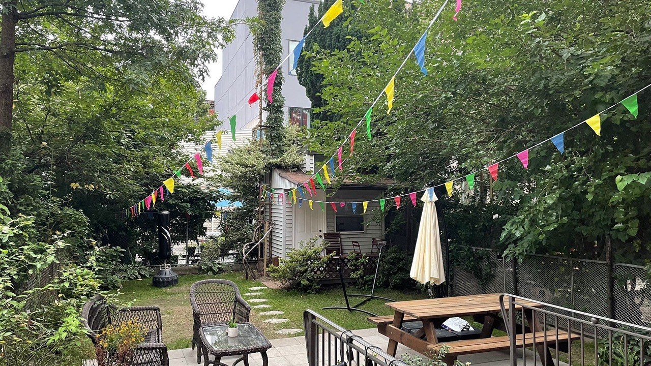 Photo of Outdoor in Greenpoint