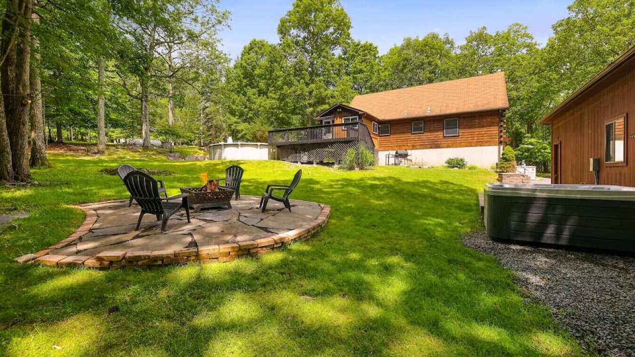 Photo of Patio Balcony in Canadensis