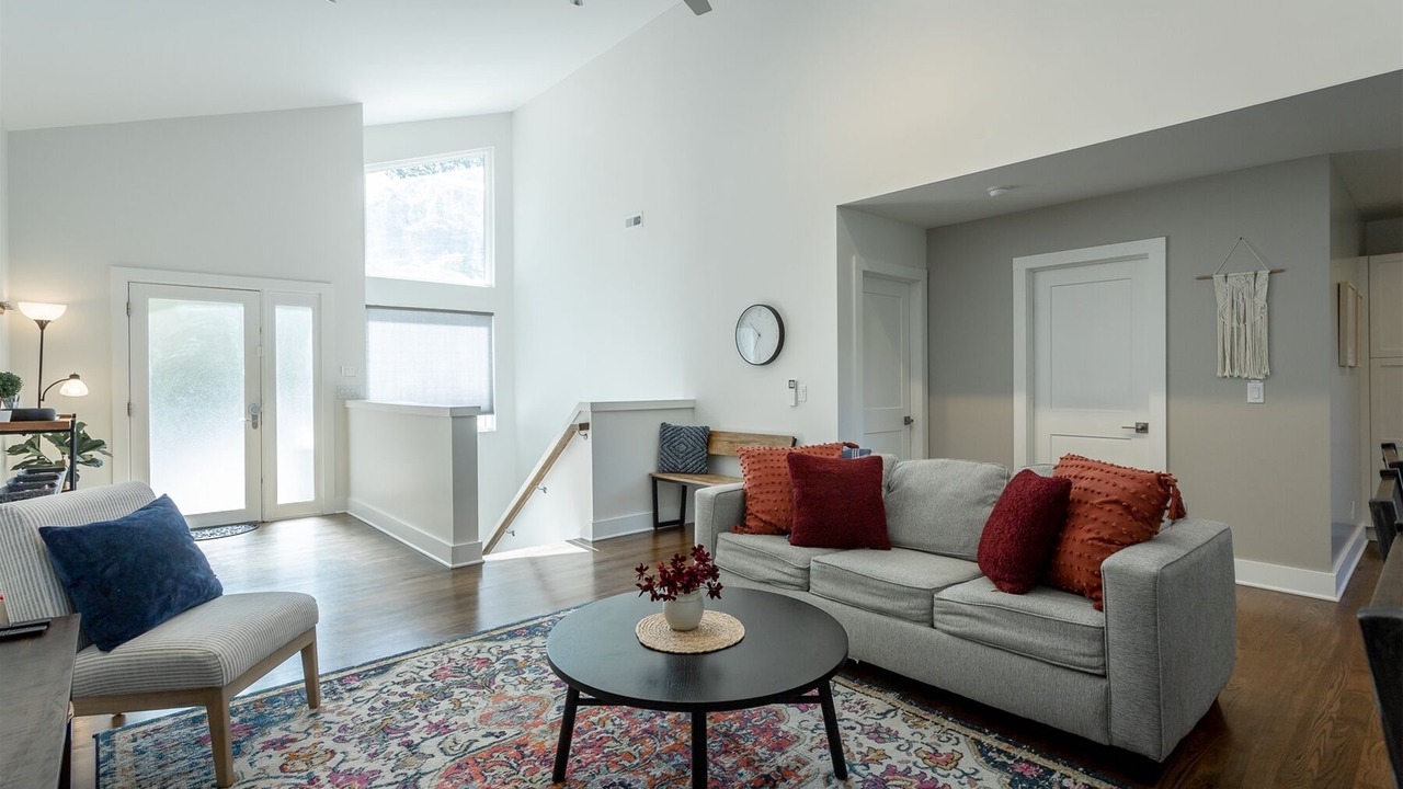 Photo of Livingroom in Northside