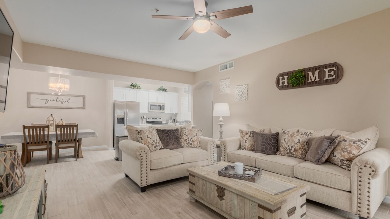 Photo of Livingroom in Parkwood Ranch